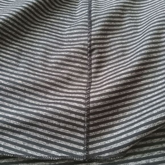 Tranquility Dark Heathered Gray Striped Knee Length Casual Skirt Women's Medium - Picture 10 of 12